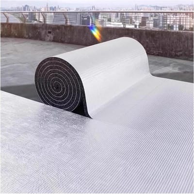 Isolatiemateriaal Op Rol - Aluminium Folie - Energie Besparen - Zelfklevend Ontwerp - 1x10 meter - Zwart