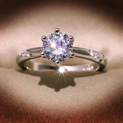 Platina Imitatie Moissanite Acht Harten Acht Pijlen Ring voor Vrouwen Eén Karaat Eenvoudige Zesklauw Bruiloftsring Diamanten Ring Port degree 20 white