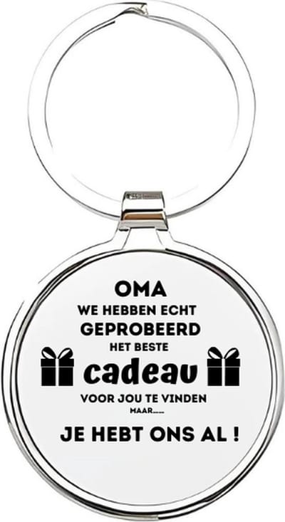 Akyol - oma we hebben echt geprobeerd om het beste cadeau voor je te vinden maar je hebt ons al Sleutelhanger - Oma - de liefste oma - oma sleutelhanger - grootmoeder sleutelhanger - sleutelhanger voor oma - familie sleutelhanger - 4 x 7,5 CM