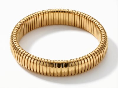 Lundholm Avril Armband Dames – Elastische Stretch Armband Goud – Premium Stainless Steel PVD 2.5 Micron – Statement Bangle Groot Grote Armband Goudkleurig One Size Elastisch – One Size