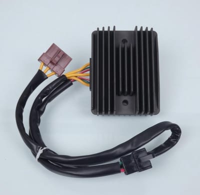 Régulateur de tension Sifam pour scooter Aprilia 125 Scarabeo Light 2009 à 2017