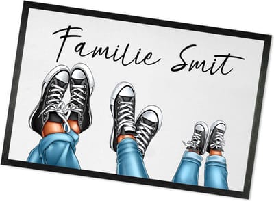 Deurmat met tekst | housewarming cadeau | deurmat gezin sneakers | leuk cadeau voor verjaardag | 60x40cm | Sneakers deurmat met familienaam Donkergrijs