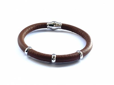 NIEUW! Jolla - dames armband zilver - leer - magneetsluiting - bedels - Single Silver - Camel