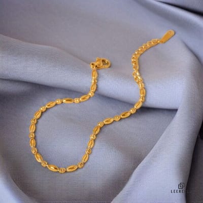Leerella Elegante Ovale Kralen RVS Armband Goudkleurig - Waterproof, Hypoallergeen en Verstelbaar 16 + 5cm