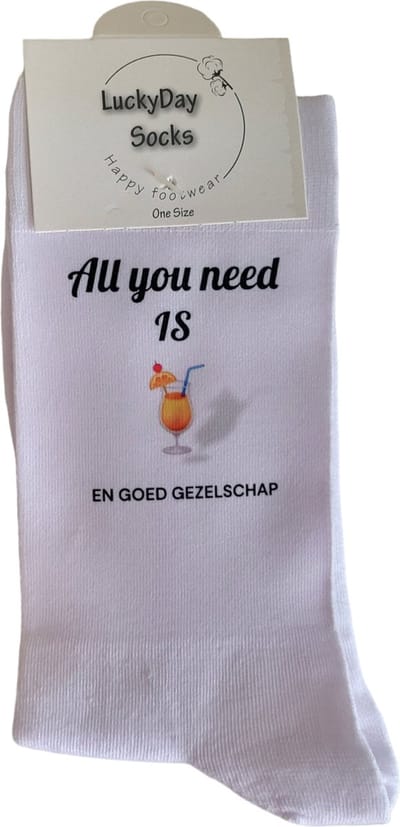 All you need Coctail - Love - Hou van je - Verjaardag - Alcohol - Valentijns cadeau - Sokken met tekst - Witte sokken - Cadeau voor vrouw en man - Kado - Sokken - Verjaardags cadeau voor hem en haar - Verliefd - Vaderdag - Moederdag - LuckyDay Socks