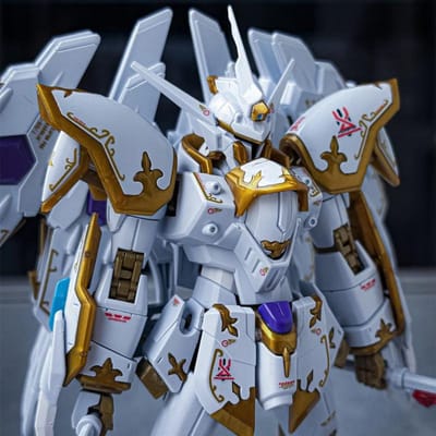 Hg 1/144 Seed Freedom Black Knight Squad Met Lichte Vleugels Watertransfer Decals Actiefiguren Gemonteerd Model Bouwpakket Verzamelbare Speelgoed Cadeau white