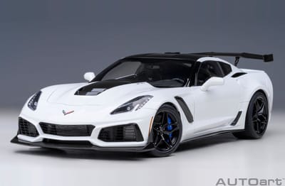 AUTOart 1/18 Chevrolet Corvette C7 ZR1, Arctic White