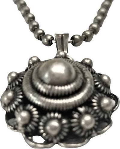 Zeeuws Meisje - Hanger elegante chique bolle Zeeuwse knop met oogjesrand, zwaar verzilverd doorsnede 18 mm