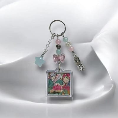 Porte-clés inspiré de Saiki Kusuo – Charme de téléphone fait main, Accessoire d'anime esthétique noir