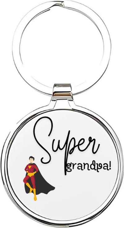 Akyol - Super grandma Sleutelhanger - opa - De leukste opa - Opa sleutelhanger - grootvader sleutelhanger - Sleutelhanger voor opa - Familie sleutelhanger - verjaardagscadeautje - cadeau voor opa - grandfather - Pake - 4 x 7,5 CM