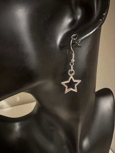Star charm drop oorbellen || Make up | Parfum | Moederdag | Verjaardagscadeau| Cadeautje| Valentijnsdag| Kado | sieraden | vaderdag | oorbellen | oorsieraden
