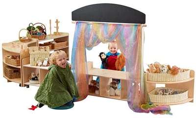 Cosy speelgoed theater Rookie Range met krijtbord voor rollenspel.
