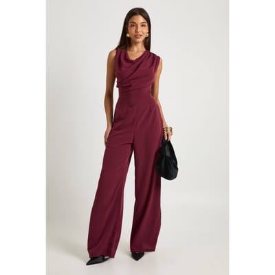 boohoo Dames Asymmetrisch geweven jumpsuit met wijde pijpen | Bordeaux Rood | Maat: 36