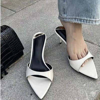 Été Nouveau Style Talons Hauts à Bout Pointu Sandales en Cuir Verni pour Femmes Sandales à Une Bride Compensées Fines Noires Polyvalentes Design Simple 39 blanc