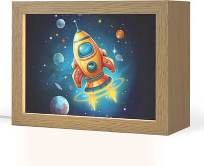 Nachtlampje 20x15 cm - Kinder lampje - Raket - Ruimte - Planeten - Kinderen - Jongen - Tafellamp kinderkamer - Slaapkamer lamp - Bedlamp kinderen - Kinderlampje stopcontact - Wandlamp babykamer - Nachtlampjes