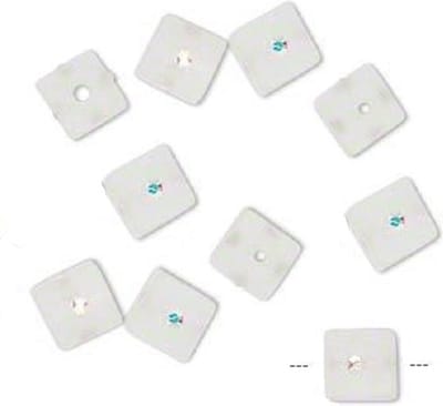Frosted offwhite resin kralen, kubus 8x8x8mm, met Clear AB Swarovski chatons. Per 20 stuks