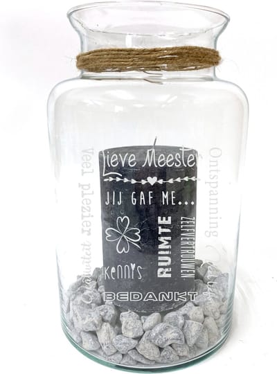 Windlicht/Vaas met tekst gravure: LIEVE MEESTER. Zonder kaars en stenen. Cadeau-bedankje meester. Het formaat is 30cm, 16cm doorsnede.