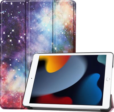 Hoesje - Geschikt voor Apple iPad 9 (2021) - 10.2 inch - 9e Generatie - Dun & Stevig - Hardcover Book Case - Trifold Bookcase Hoes - Hard Cover - Tablethoes - Galaxy