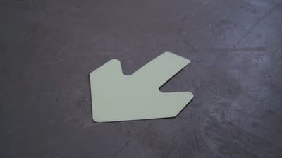 Pijl Wit 130 x 190 mm - vloersticker met vlakke toplaag