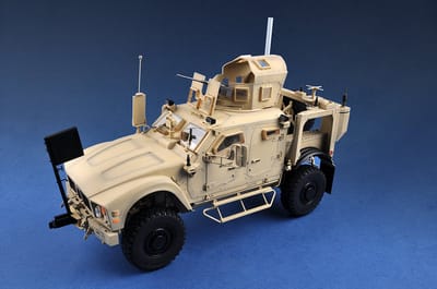Trumpeter Modelbouwpakket Militaire voertuigen - 07413 Oshkosh M-ATV MRAP - US M1240 M-ATV MRAP - Panzerwagen Plastic - 1:72 - Modelbouw