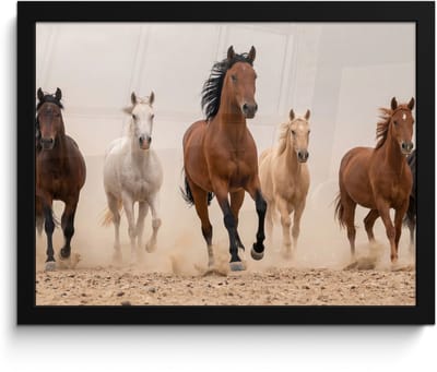 Poster in lijst - Fotolijst 40x30 cm - Posters - Kudde paarden - Stofwolk - Bruin - Zwart - Posterlijst zwart - Decoratie - Wanddecoratie woonkamer - Muurdecoratie slaapkamer