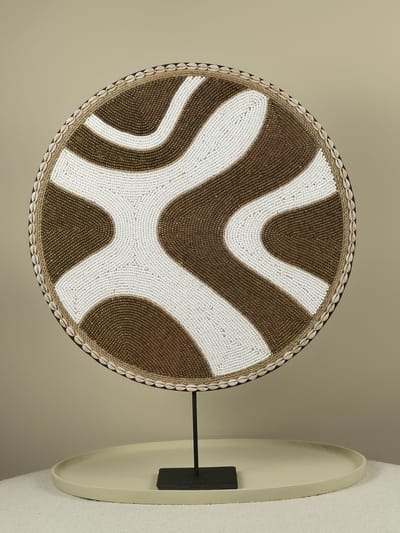 Blitzdeco - Kralen Ornament - Espresso - Handgemaakt - Wit/Goud - Zwarte Standaard 30/40/50cm - 50CM