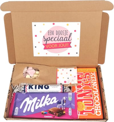 Cadeaupakketje "Speciaal voor jou" brievenbus cadeau - Milka confetti chocolade - Tony chocolonely caramel zeezout - King pepermunt- hartjes - Cadeau