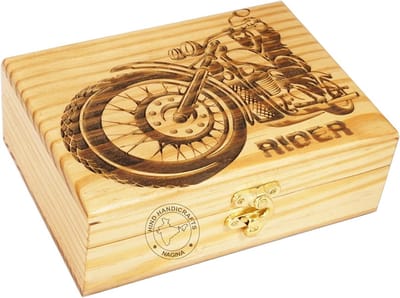 Handgemaakte Houten Sieradendoos met Handgesneden Details voor Heren en Dames