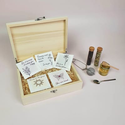 GEVULD - Theeset - Positiviteit - Thee cadeau - Geschenkset - Theedoos - Cadeau - Kado - Kerst cadeau - Kerst Kado - Thee pakket - Verjaardag - Theekist - Thee kist - Theebox - Thee box - Pensioen - Vaderdag - Moederdag - Geschenkset - Keuken cadeau
