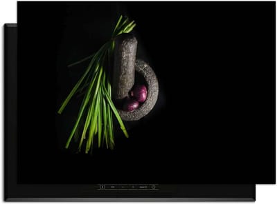 KitchenArt - Midnight Herb - Inductie Beschermer - 83x51.5 cm - Kookplaat Beschermer - Luxe Afdekplaat Inductieplaat - Anti-slip & Oprolbaar - Beschermmat Inductiekookplaat