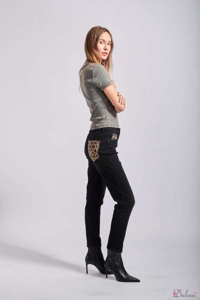 Broek Toxik3 met hoge taille boyfriend fit leopard detail zwart