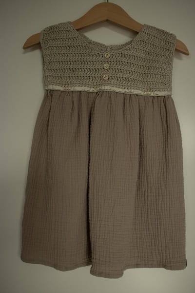 Jurk-baby-leverkleur-handgemaakt-maat 74/80- ( Sweet baby Bedstraw )