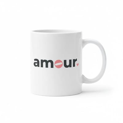 Minimalistische Liefde Tekst Mok 330 ml – “Amour” – Moderne Keramische Koffie- en Theemok met Romantisch Design