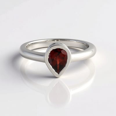 Cavill - Zilveren Ring 925 Sterling met 0,776 ct Mozambique Granaat Peervorm - Platina Geplateerd - Elegante Bezelzetting - Ringen voor Dames