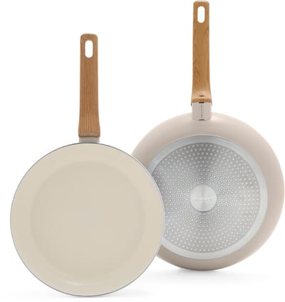 GreenPan Essence Koekenpannenset 2-delig - 26/30cm - PFAS-vrije antikleeflaag - Pannenset inductie - Keramische pan - Ovenbestendig tot 160°C - Houteffect handgrepen - Koudgrepen - Taupe