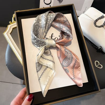 Zijden sjaal-stijl zijden sjaal voor dames - Kleurblokkenprint - Fris en delicaat - Decoratieve shawl over shirts L7395 - Roze-witte cashewnoot 70*70 CM