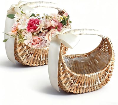 LISM-Set van twee rieten bloemenmandjes, natuurlijke bloemenmandjes met lintstrikken, perfect Geschikt voor bruidsmeisjes of picknicks (bloemen niet inbegrepen, 18×11×18 cm).