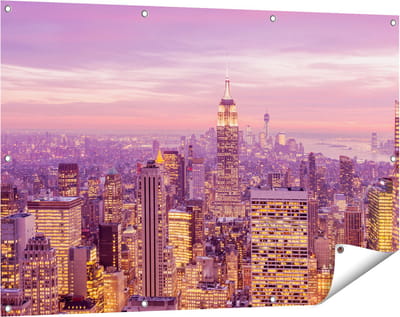 Gards Tuinposter New York Skyline met Lichten bij Zonsondergang - 120x80 cm - Tuindoek - Tuindecoratie - Wanddecoratie buiten - Tuinschilderij