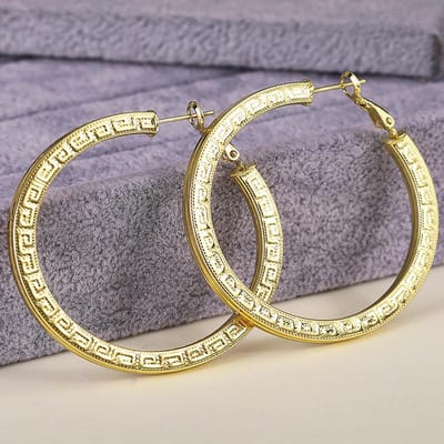 Huitan Elegante Trendy Metalen Goudkleur Grote Cirkels Patroon Platte Hoepel Oorbellen Voor Vrouwen Bruiloft Feest Accessoires Sieraden Cadeau gray
