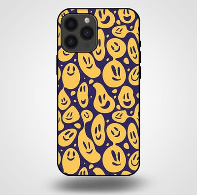 Smartphonica Telefoonhoesje voor iPhone 13 Pro Max met smiley opdruk - TPU backcover case emoji design - Paars Geel geschikt voor iPhone 13 Pro Max