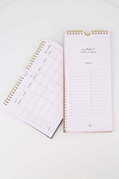 Zusss Set Van Een Verjaardagkalender 'Lievelingsdag' En Weekplanner 'Today Is A Lovely Day' Hartje - Verjaardag - Cadeau Dames Linnen/Papier Linnen