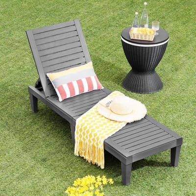 Ligstoel tuin verstelbaar 190 x 57,5 x 29 cm kunststof weerbestendig houtlook grijs – ergonomische zonnebank met 5 standen rugleuning tot 180 kg – balkon terras zwembad camping ligbed – Nicolehome