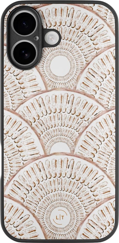 Hoesje geschikt voor iPhone 17 - Boho mosaic - Luxe Glazen Hardcase - Hippe print - Bruin - Leuke Telefoonhoesjes