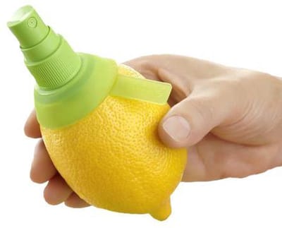 New Age Devi - Schoonmaken van keukens en badkamers Gebruik citrusspray