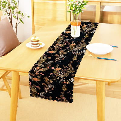 Bedrukt Velvet textiel Tafelloper - 45x260 -Bloemen op zwart - Fluweel - Runner - Tafelkleden - Tafellaken