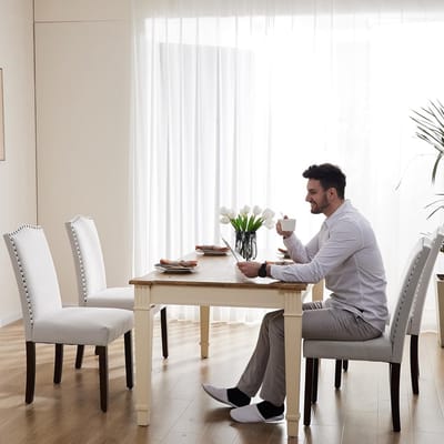 Luxe Grijze Gestoffeerde Eetkamerstoelen Set van 2 met Nagelkopdetails en Houten Poten 50D x 61,5B x 99,5H cm