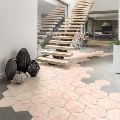 Antislip vloerstickers met beschermlaag - Monaco marmeren tegels - 40x90cm - 10 zeshoekige stickers 20x18cm