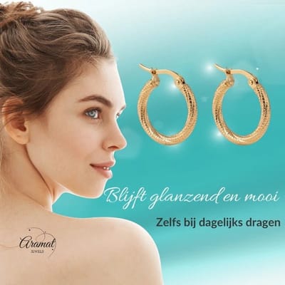 Aramat Jewels | Oorringen | Goudkleurige Gedraaide RVS Hoepeloorbellen - Gediamanteerd - 20 mm | | | |3mm | Staal | Volwassenen | Verkleurd niet