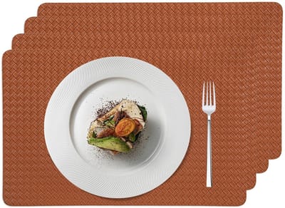 Dailygoods - HaruYo Set van 4 vierkante placemats van PU-leer, dubbelzijdig en wasbaar, hittebestendige anti-kras tafelmatten, waterdichte zachte flexibele placemats voor eettafel, modern servies, geelbruin