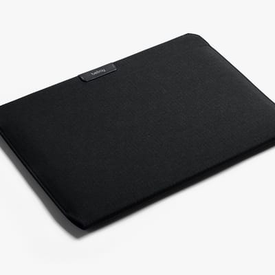 Bellroy Sleeve MacBook Pro/Air/Neo 13/14 Hoes – Gemaakt van 60% Gerecycled Polyester – Beschikbaar in Verschillende Kleuren en Materialen – Externe Afmetingen 354 × 265 × 15 mm - Zwart